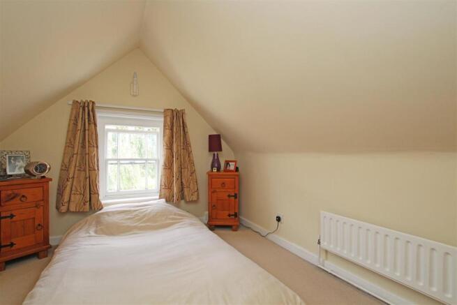 23NW - Loft room.jpg