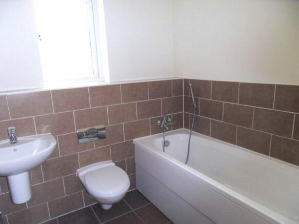 2 bed Apartment for sale Image 5