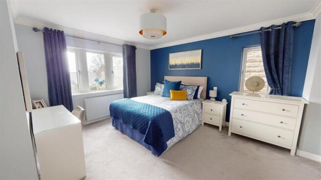 4 bed Detached for sale Image 12