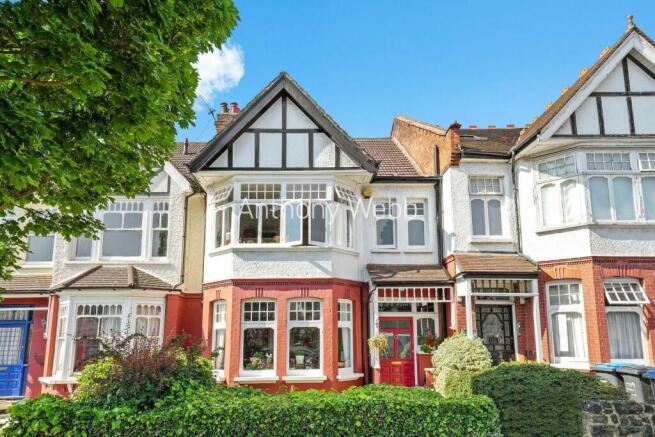 29 Fox Lane - VLfE3kK4BB9ZvvTURHdX.jpg