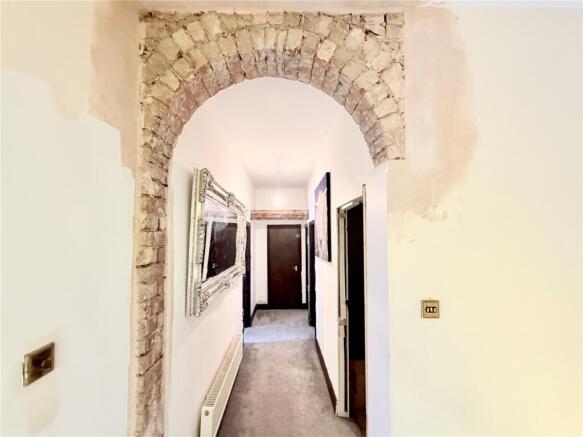 2 bed Flat for sale Image 8