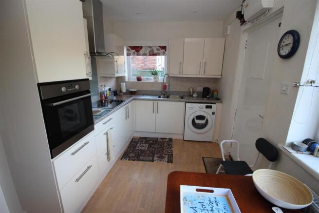 Kitchen / Breakfast Room
