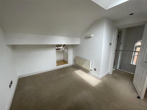 3 bed Detached for sale Image 8