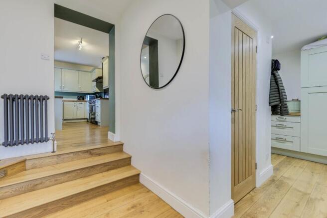 4 bed Semi-Detached for sale Image 7