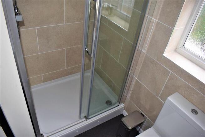 Bathroom3.JPG