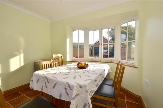 Kitchen/ Dining Room