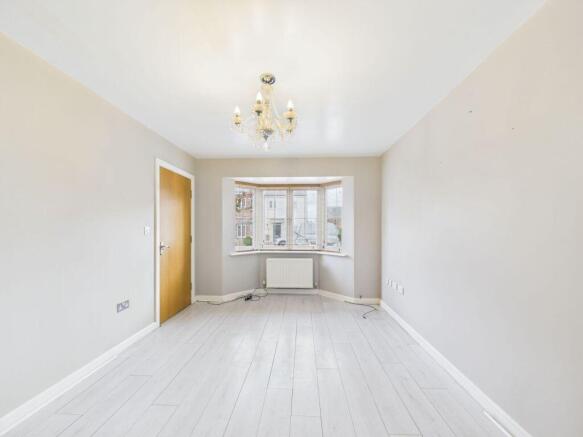 3 bed Terraced for sale Image 9