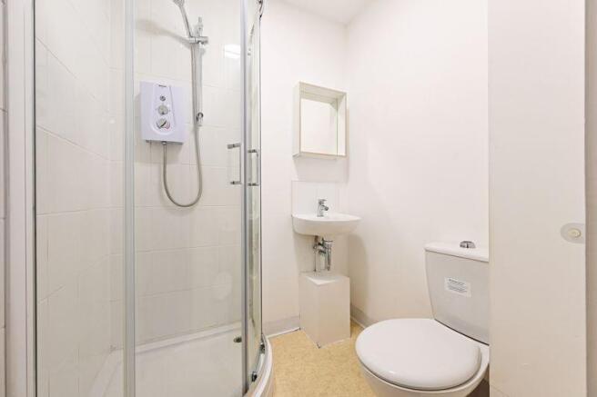 2 bed Apartment for sale Image 12