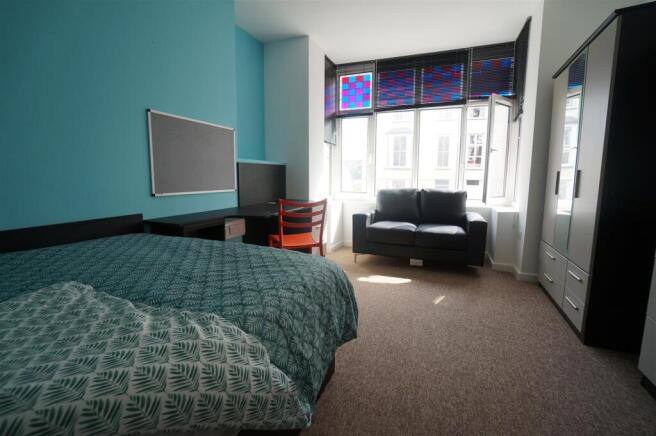 40College_bedroom1.4.JPG