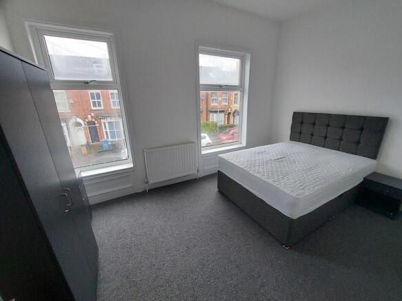 1 bed House of Multiple Occupation to rent Image 9