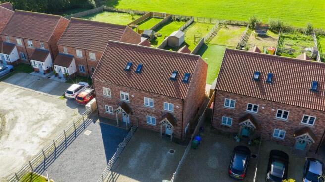 4 bed Semi-Detached for sale Image 10