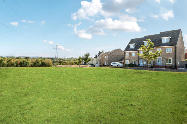 3-bed terraced on Upper Ox Hill, Purton, SN5, £325,000