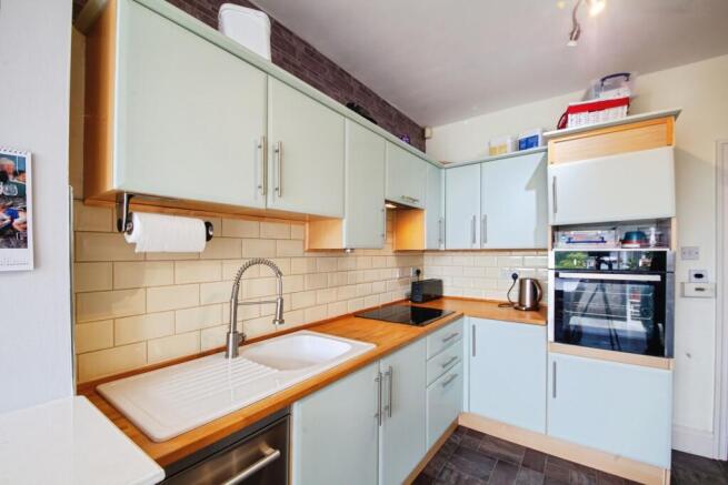 2 bed Detached for sale Image 4