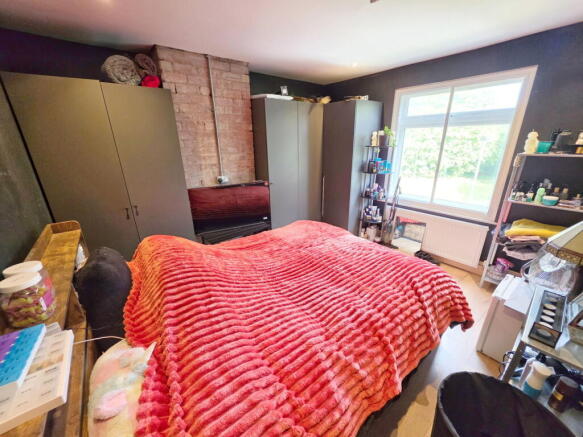 2 bed Semi-Detached for sale Image 8