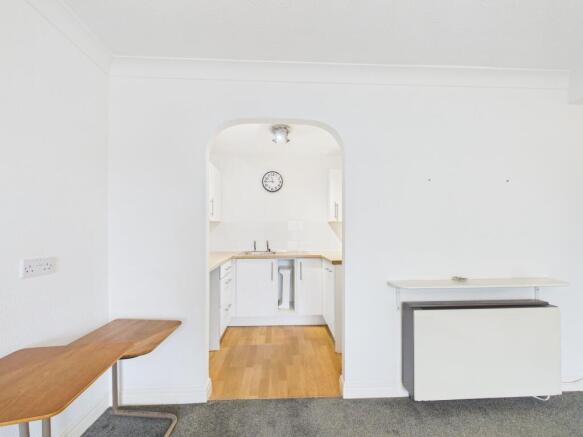 1 bed Flat for sale Image 5