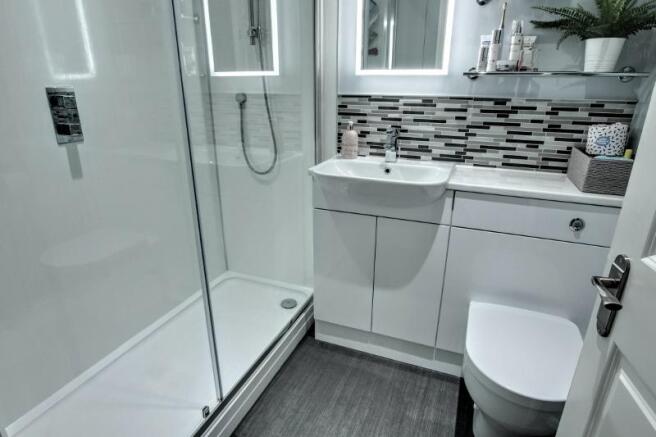 356_bath - furn.jpg