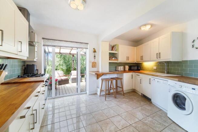 Orchard Close, Banstead photo 4