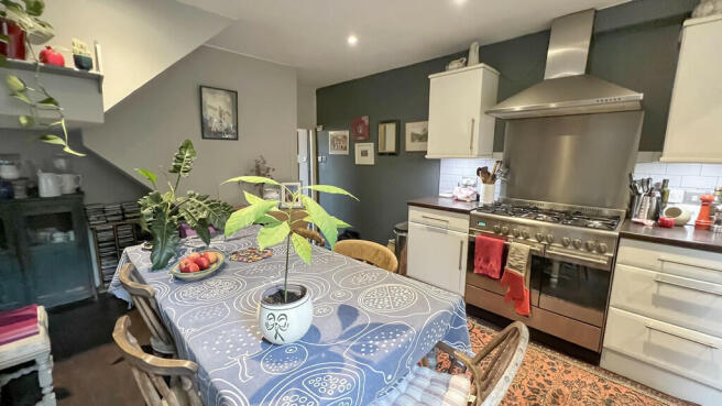Kitchen/dining ro...