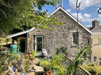 19 Bridge Street, Llandeilo, SA19
