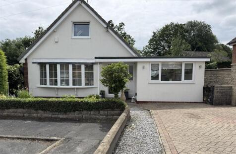 Pennine Drive, Scissett, Huddersfield HD8 9JD