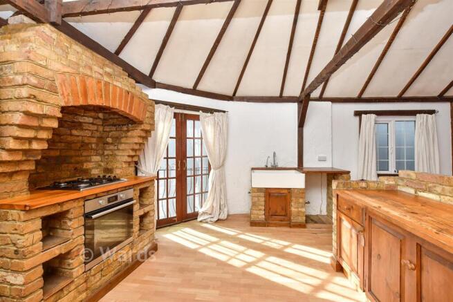 Kitchen/Living Area
