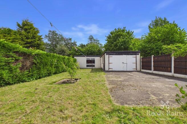 3 bed Bungalow for sale Image 10