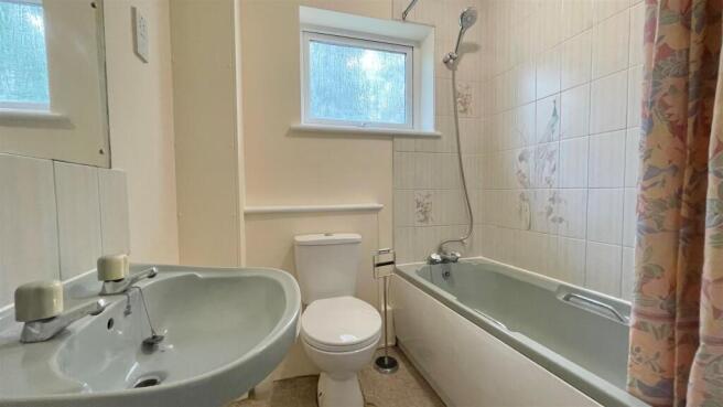 Bathroom.jpg