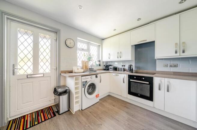 3 bed Semi-Detached for sale Image 9