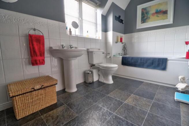 Master En-suite