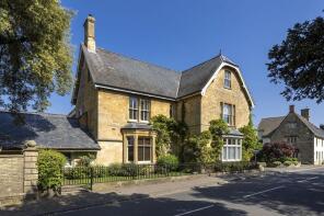 Yew Tree View, Mickleton House, High Street, Chipping Campden GL55 6RX