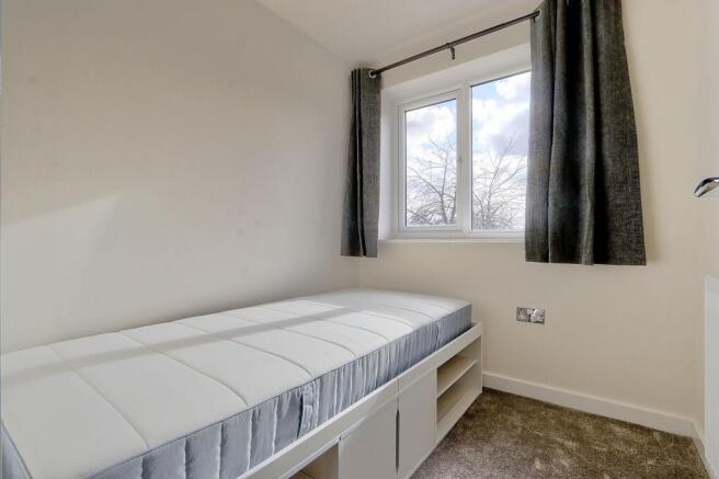 1 bed House Share to rent Image 9