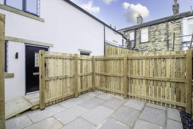 2 bed Town House to rent Image 11
