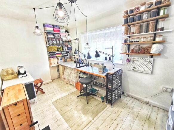 3 bed Terraced for sale Image 10