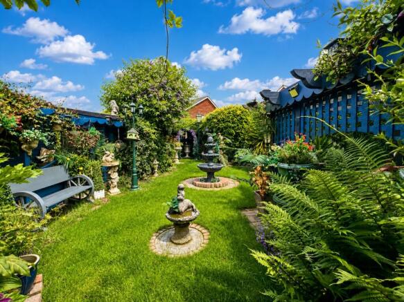 3 bed Semi-Detached for sale Image 8
