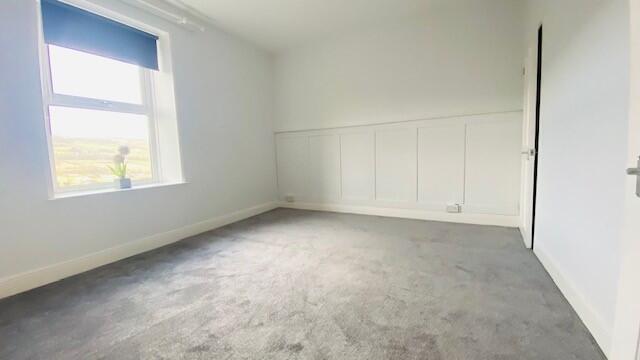3 bed House to rent Image 4