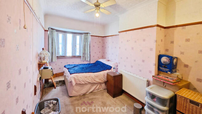 3 bed Terraced for sale Image 12