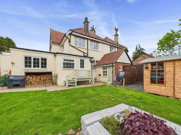 4 bed Semi-Detached for sale Image 12