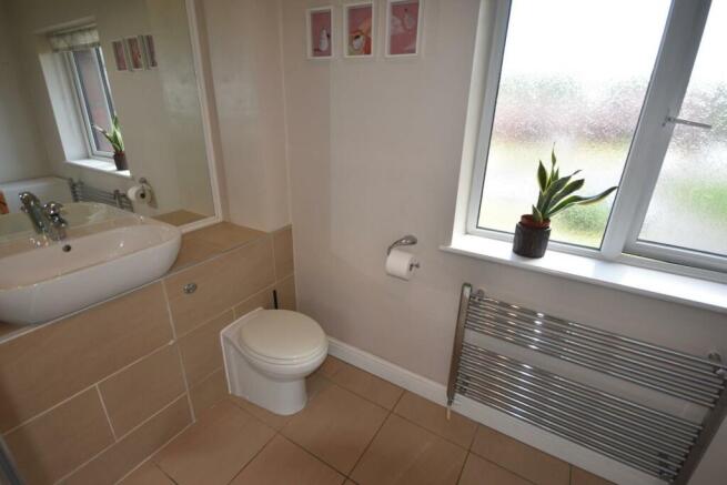 EN SUITE