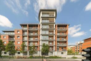 12, Holland Gardens, Brentford TW8 0BE