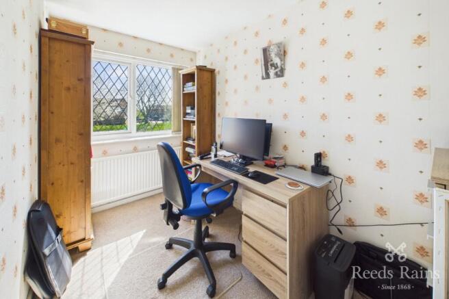 4 bed Detached for sale Image 7