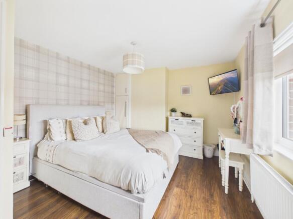 2 bed Semi-Detached for sale Image 11