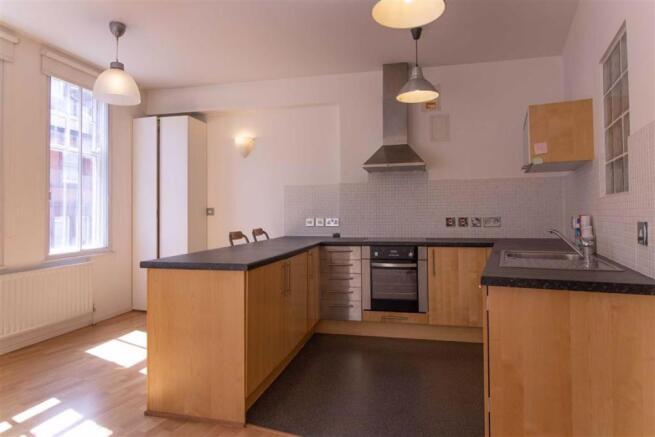 LIVING/KITCHEN ROOM