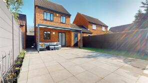 8, Tredington Grove, Caldecotte, Milton Keynes MK7 8LR