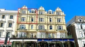 8d, Westminster Court, St George's Place, Llandudno LL30 2NR