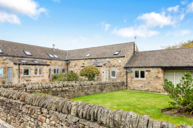 4-bed house on Newland Fold, Blackmoorfoot, Huddersfield, £650,000