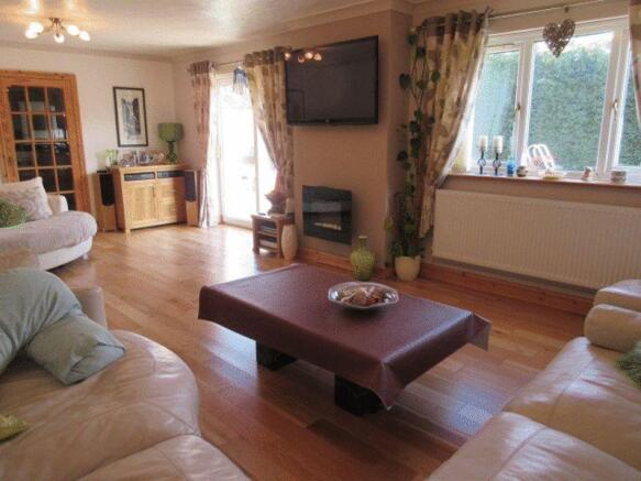 Lounge other side