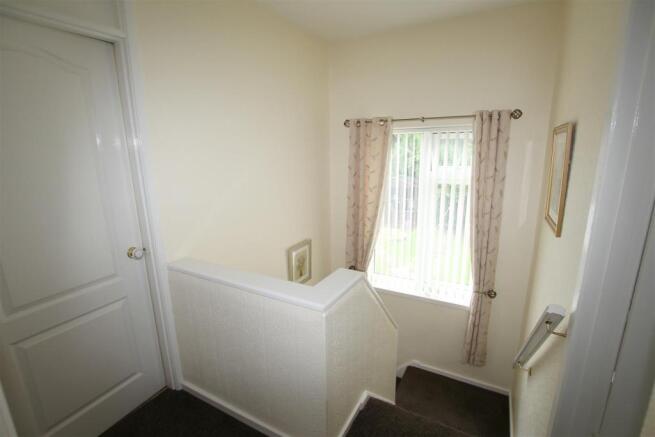 FIRST FLOOR LANDING