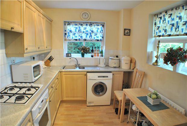 KITCHEN/BREAKFAST RM