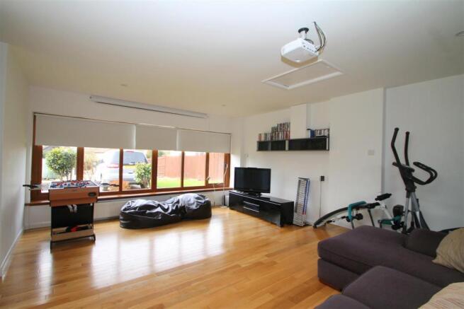 Living Room.jpg