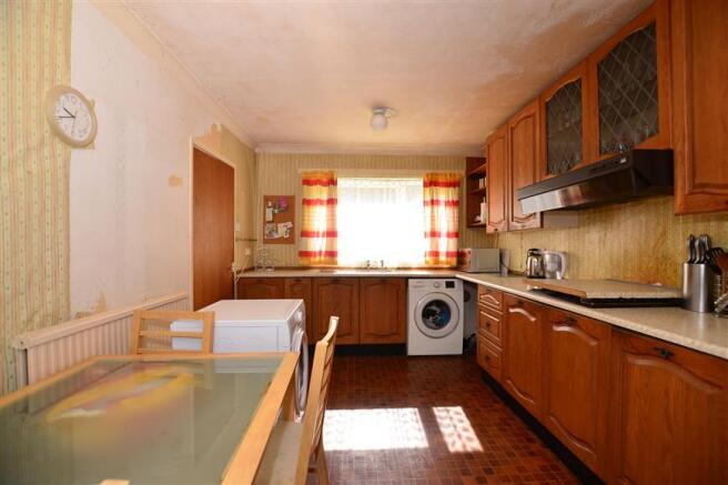 Kitchen / Breakfast Area